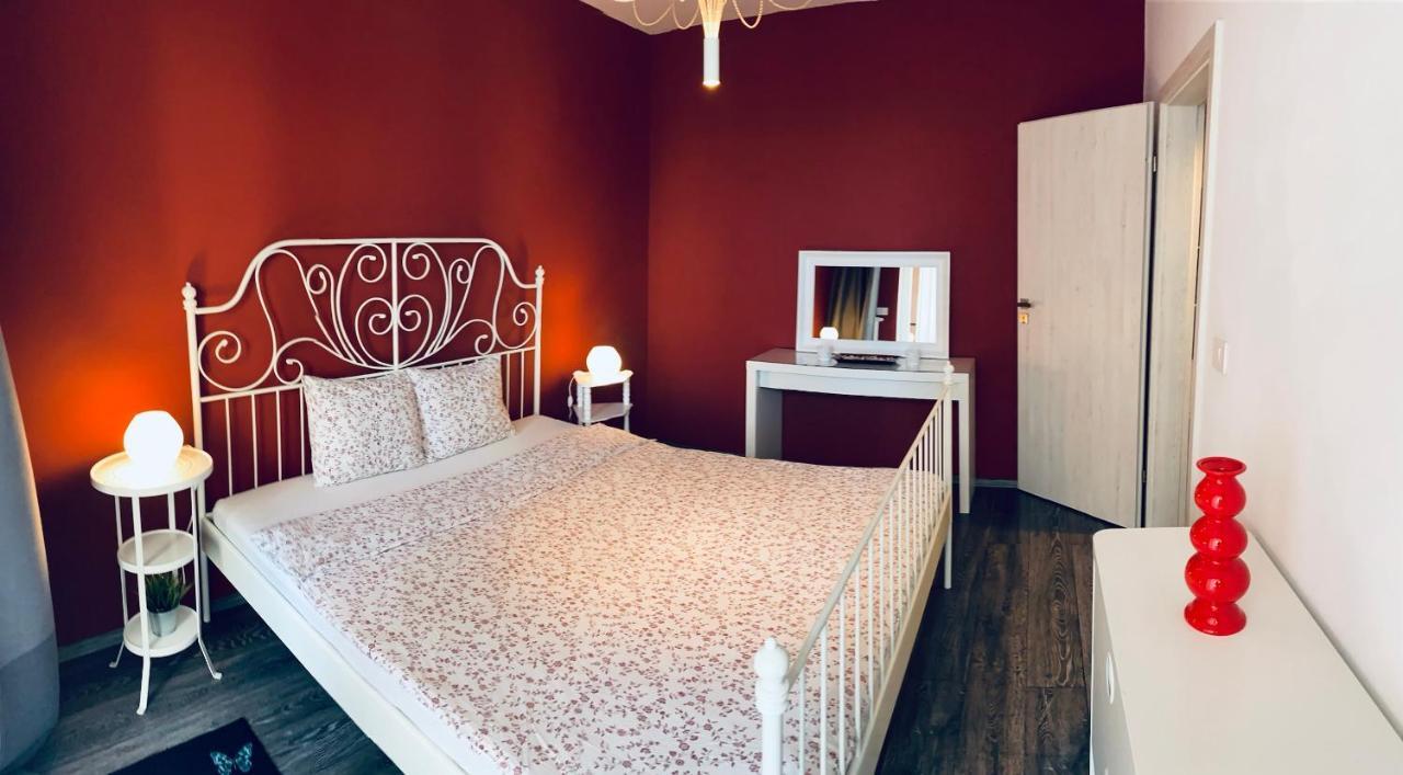 تيميشورا Bed Apartments - Vintage Vibes المظهر الخارجي الصورة